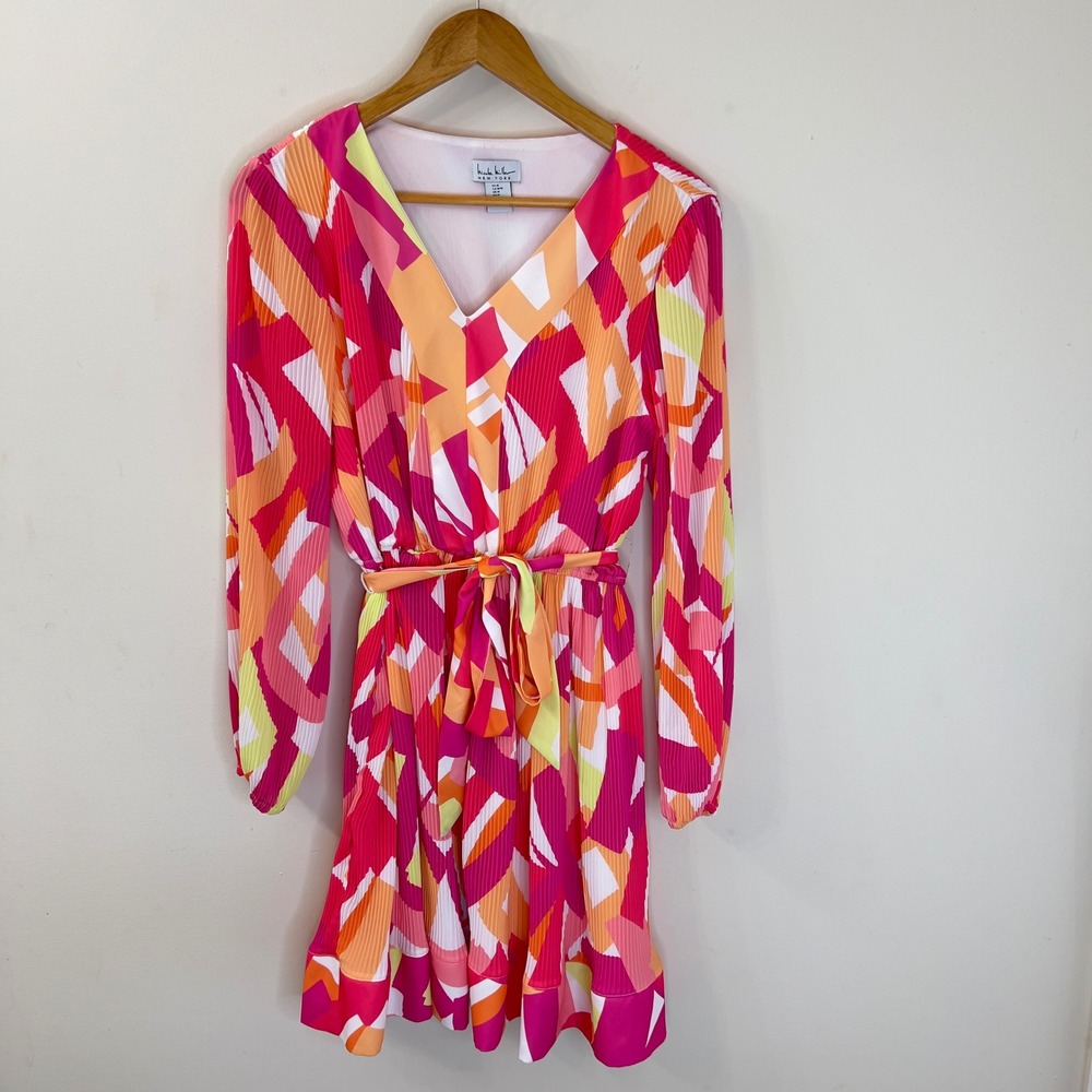 Nicole Miller New York Pink Geometric Pleated Mini Dress Long Sleeve V-Neck Sz 6